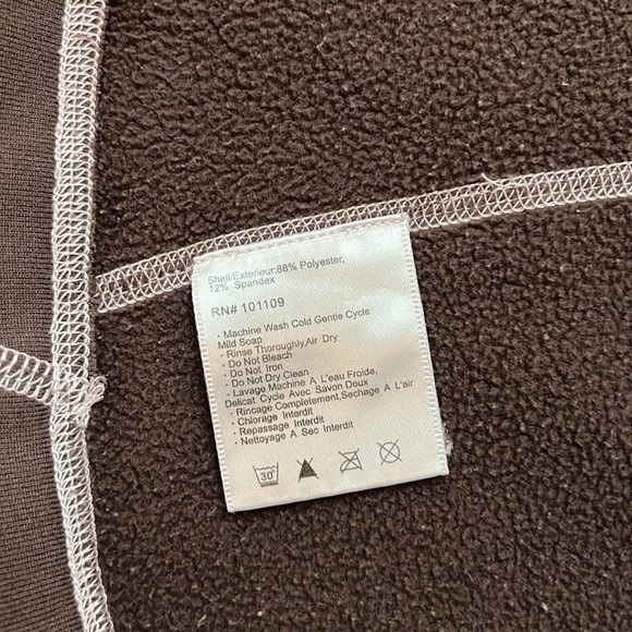 Cloudveil mid layer quarter zip fleece. Size Medium. Color Brown. - Picture 12 of 13